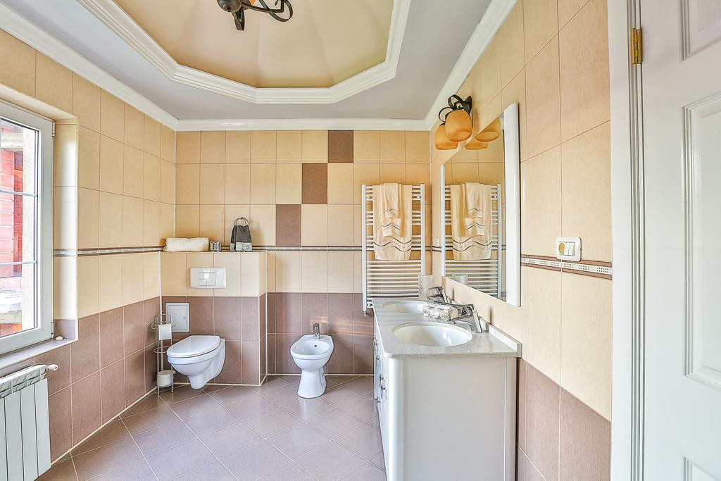 Casa Iulia Hotel Haţeg Buitenkant foto