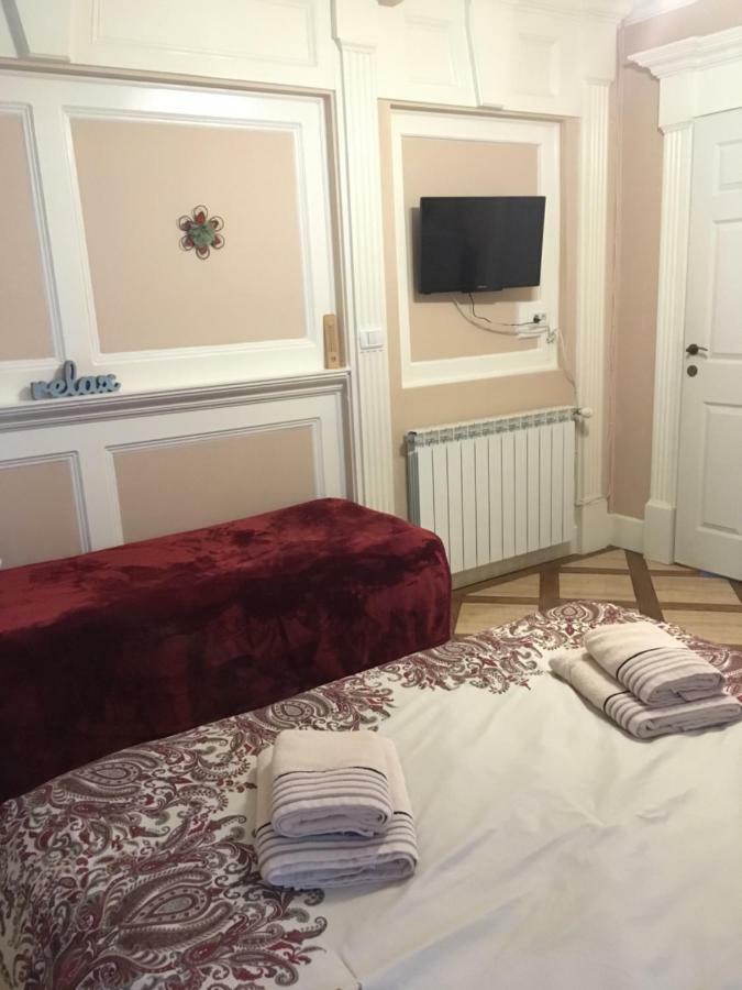 Casa Iulia Hotel Haţeg Buitenkant foto